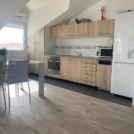 Apartmán Sunny Srima