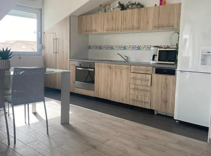 Apartament Sunny Srima